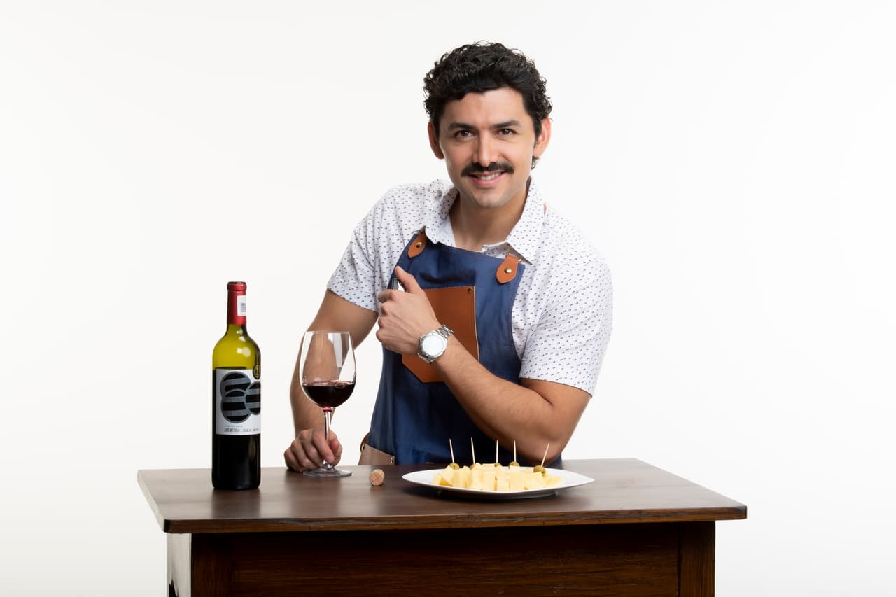 Miguel Martínez revela que es igual de ‘apasionado’ que su personaje en “La Mexicana y el Güero”