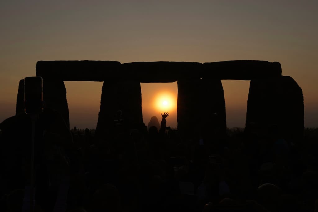 Cuándo es el solsticio de verano y cuáles son los rituales en el mundo para darle la bienvenida a la estación