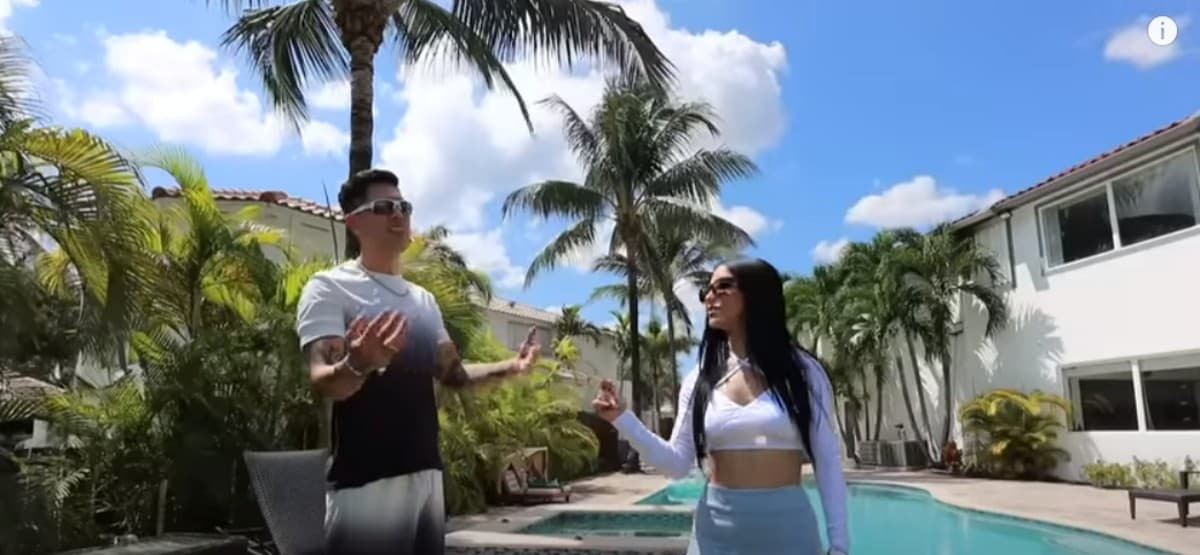 Así es por dentro su impresionante casa con lago en Miami