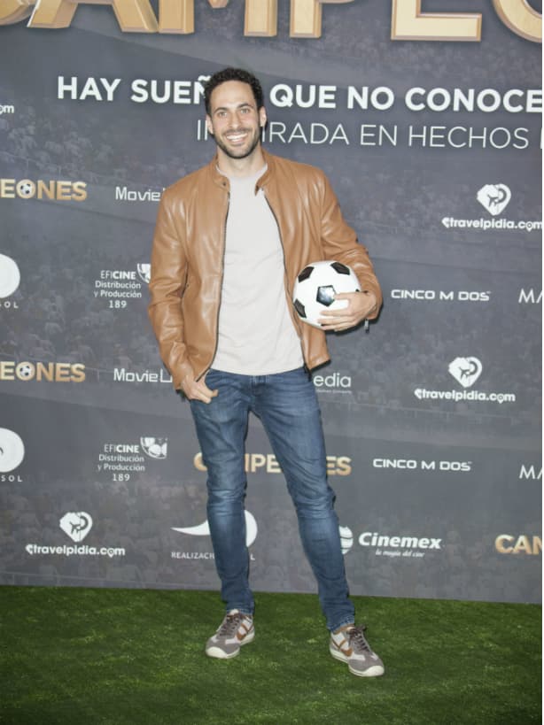 El actor de 'Like, la leyenda' Jordi Rosh lleva el fútbol en la sangre pues es hijo del jugador español Genaro