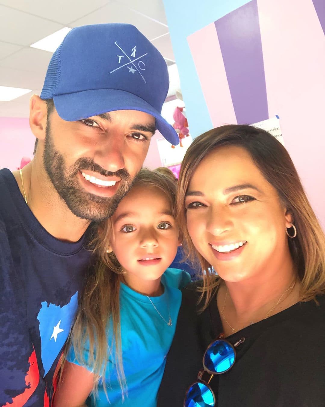 Adamari y Toni conforman una de las parejas más populares y estables del espectáculo, por ello sus admiradores están ansiosos por verlos juntos muchos años más.