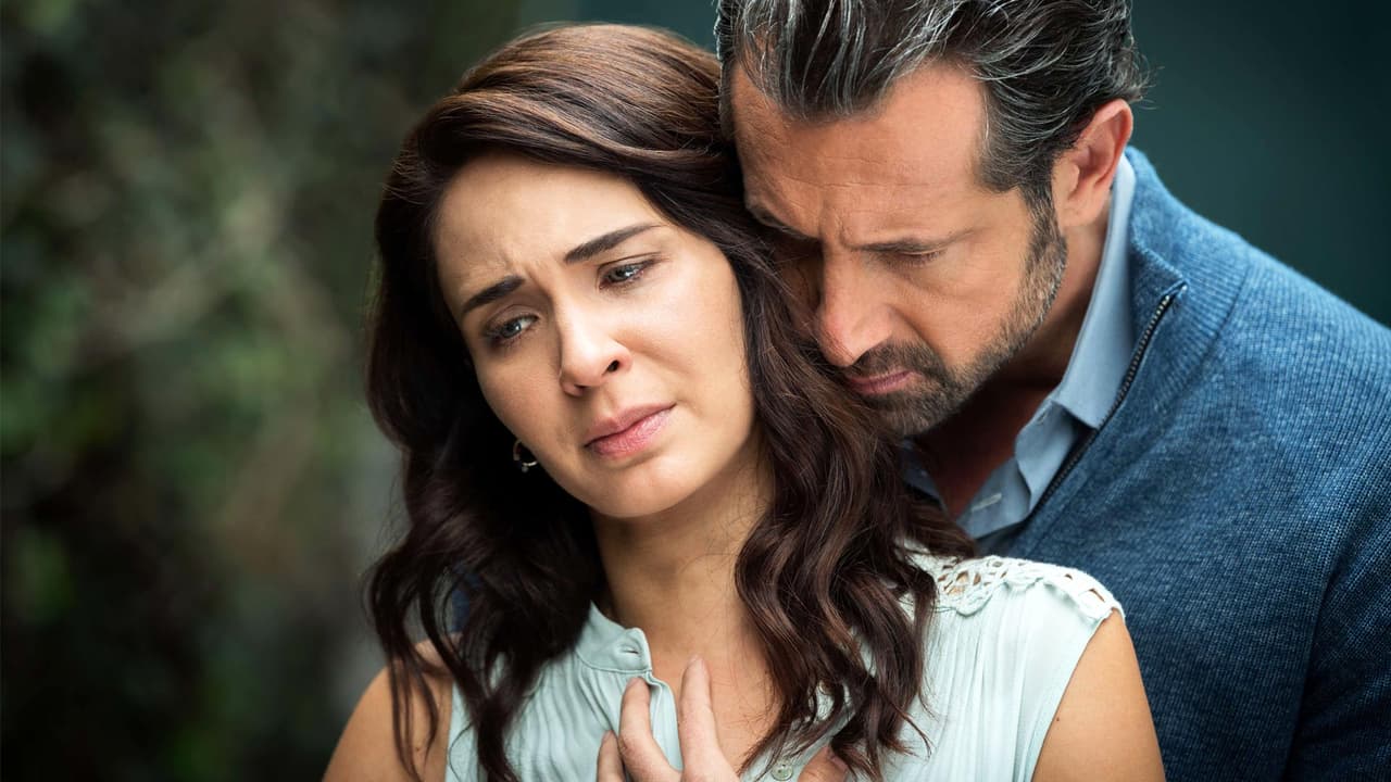 Gabriel Soto y Adriana Louvier en Caer en Tentación