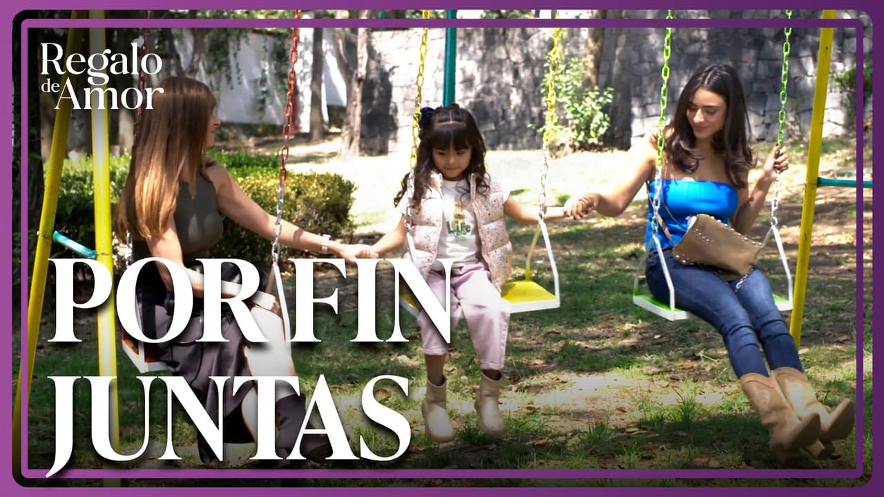 Valentina pasa el día con sus dos mamás