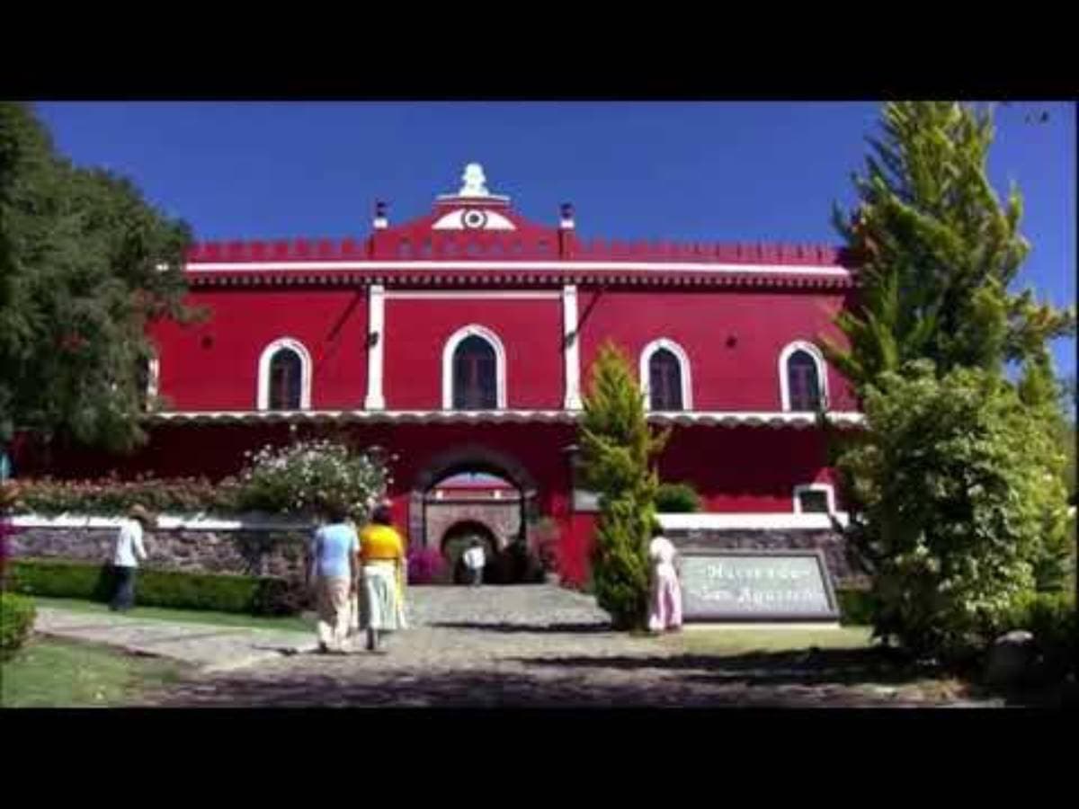 El escenario principal del melodrama fue la majestuosa y colorida Hacienda San Agustín en Puebla, donde en 2011 Jorge Salinas y Elizabeth Álvarez contrajeron nupcias.