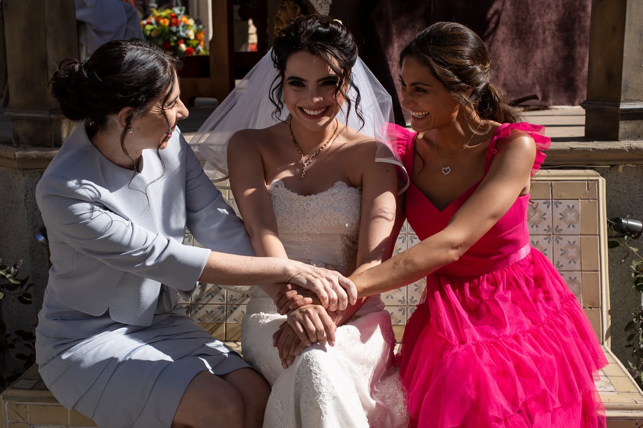 Como buena familia que son, 'Eva', 'Sandy' y 'Bere' posaron felices en este magno evento.