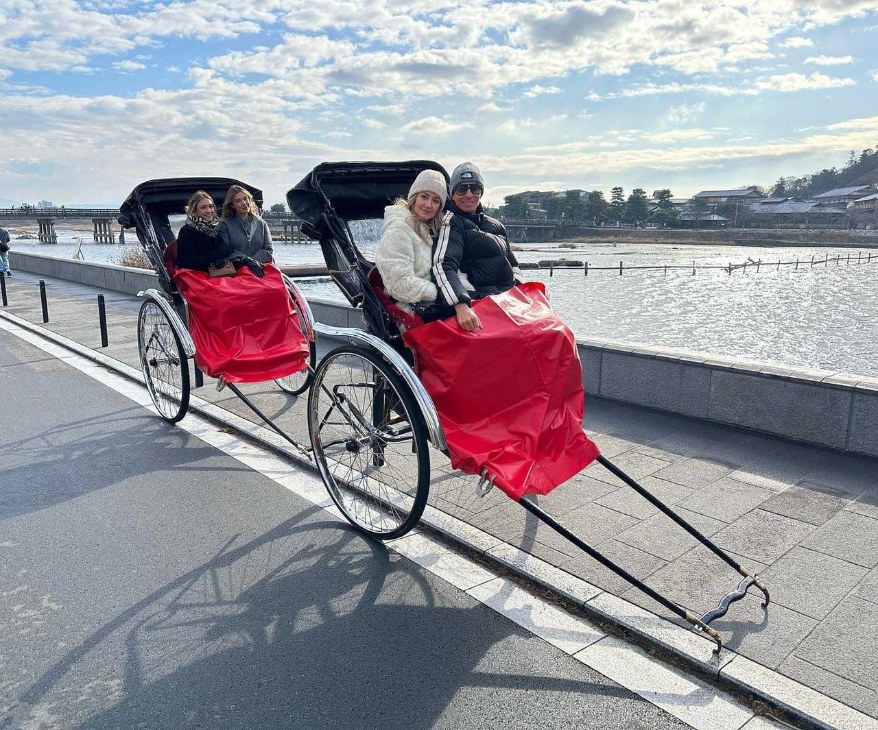 Andrea Legarreta vive paradisíacas vacaciones en Asia con su familia