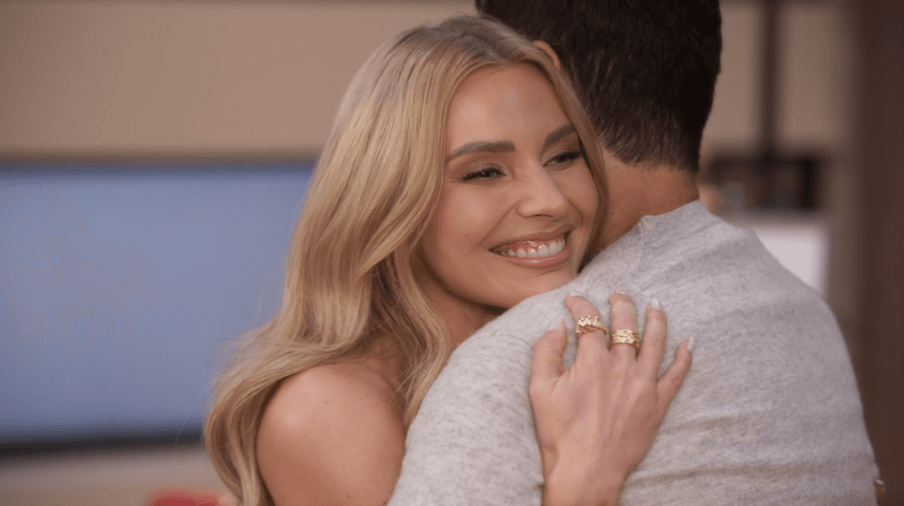 Kassandra llega a vivir con Joaquín