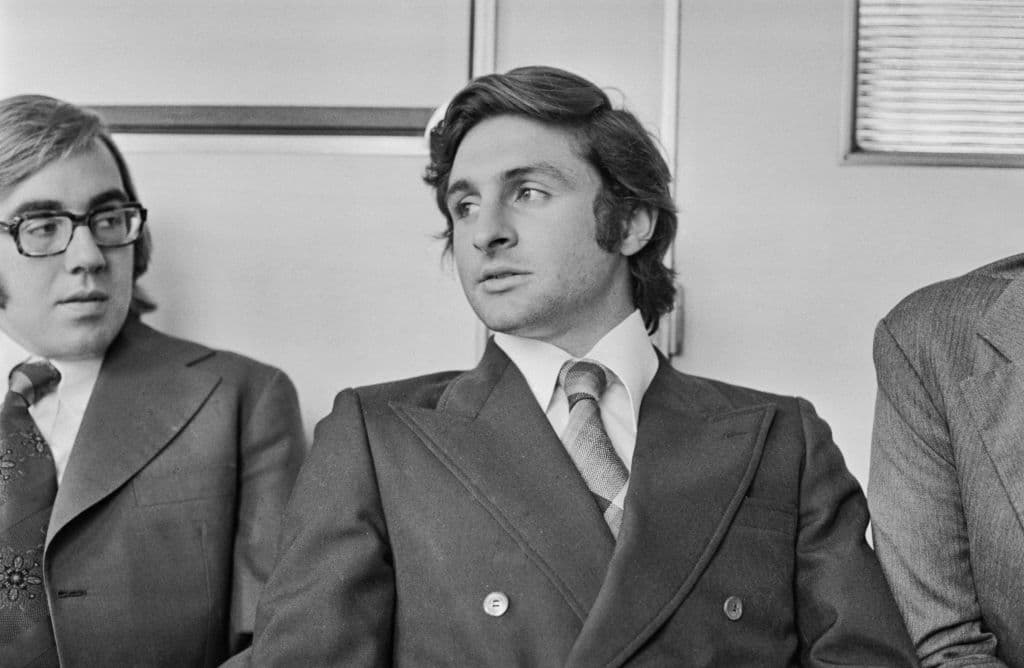 Nando Parrado y Roberto Canessa, miembros del equipo de rugby uruguayo que sobrevivieron al avionazo en los Andes del vuelo 571 de la Fuerza Aérea uruguaya (1974)