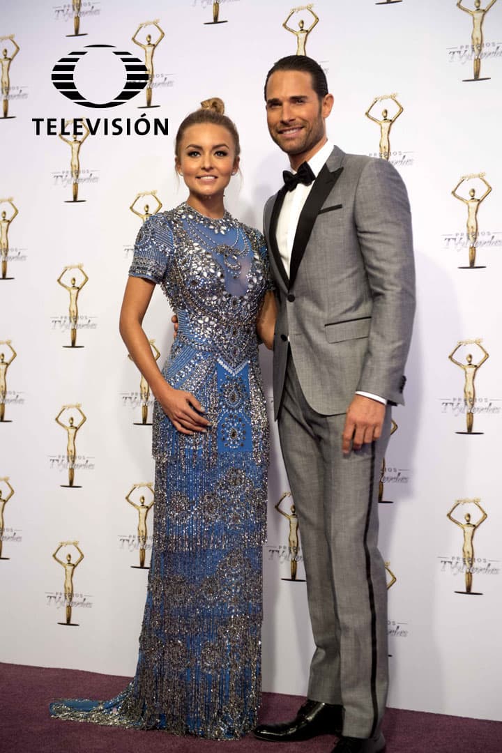 Grandes actores y hermosa pareja, Angelique Boyer y Sebastián Rulli.