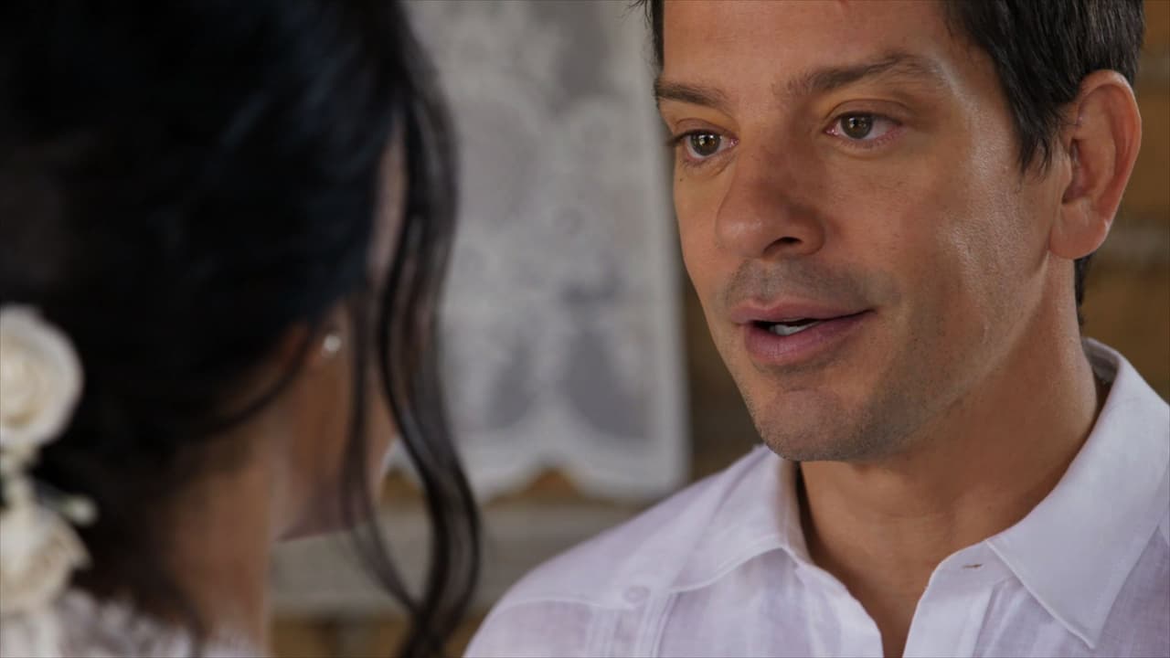 En la piel de 'Santiago Ramírez', esposo de 'Fernanda Linares' (Livia Brito), Yahir causó furor con su participación especial en el capítulo de estreno de esta historia por la romántica historia de amor junto a la protagonista y por estelarizar candentes escenas.