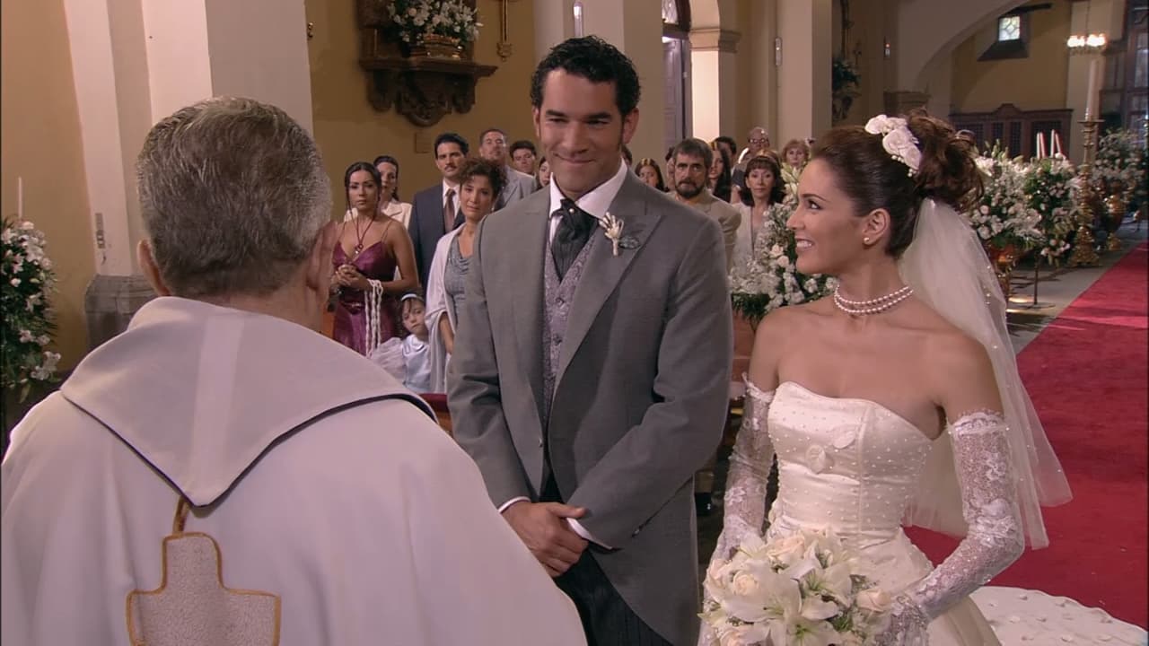 Otros que unen su vida son 'Alejandro' y 'Maribel'. Durante la ceremonia, nadie se da cuenta que 'Rubí' estaba acechando la iglesia.