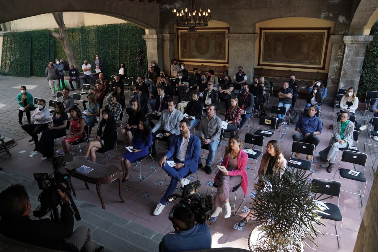 Todo el elenco y parte de la prensa estuvieron presentes en este evento.
