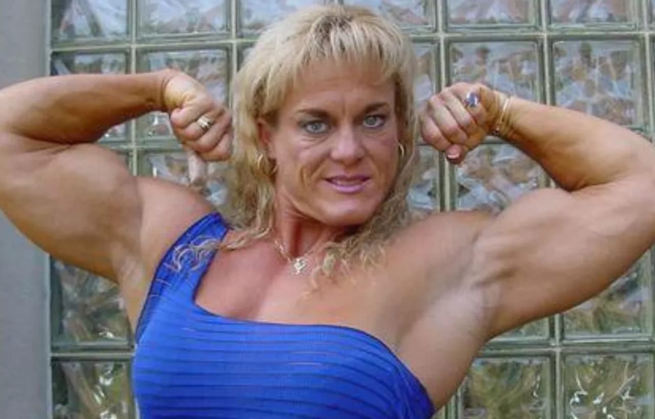 Jayne Trcka, actriz.