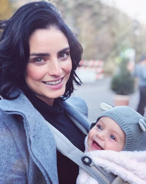 Aislinn Derbez