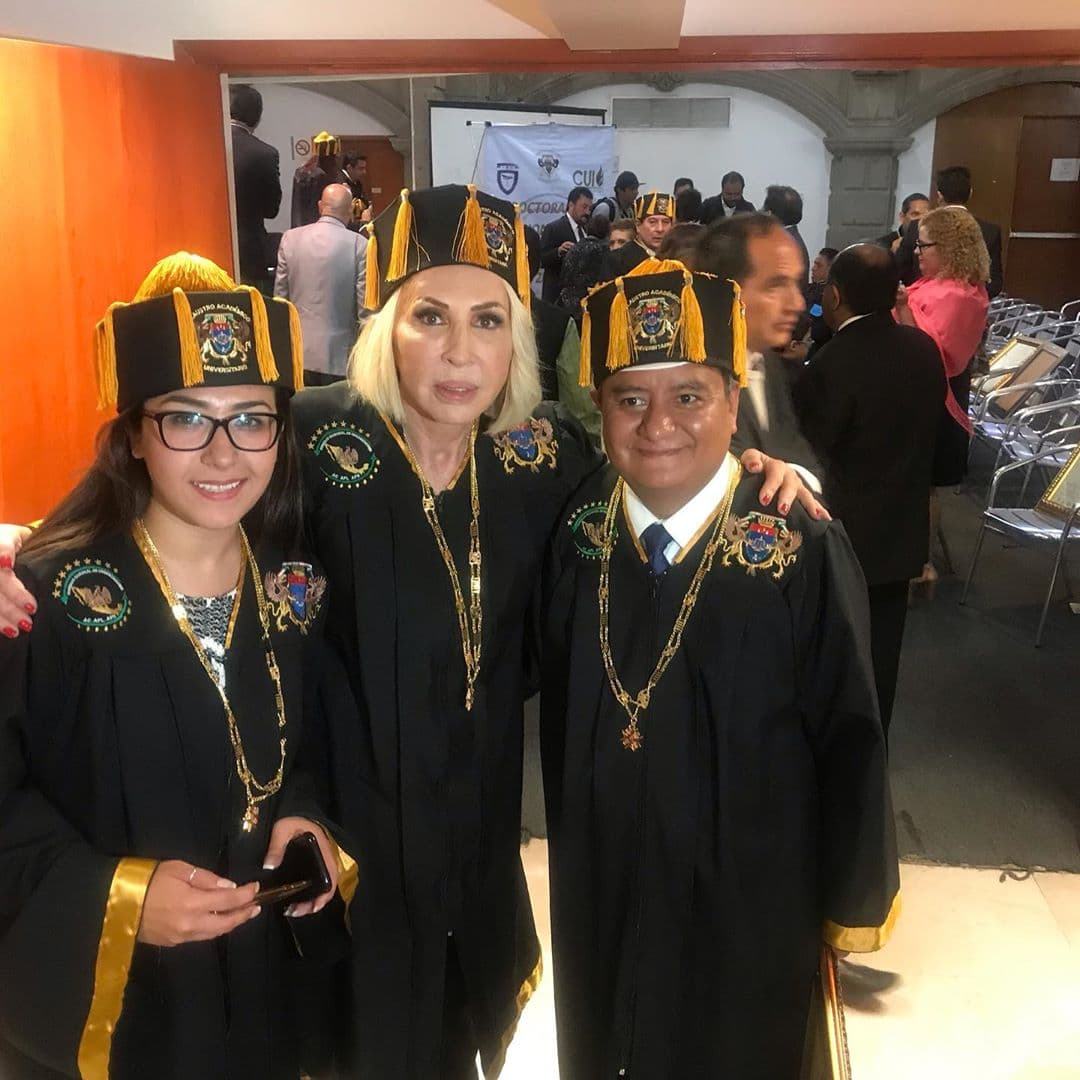 “Cuanta ignorancia”: Laura Bozzo responde a las críticas que desató su doctorado Honoris Causa
