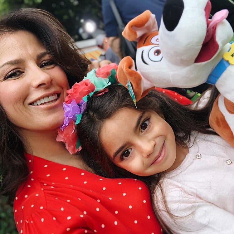 La encargada de presumir este tierno momento fue su mamá, Alessandra Rosaldo, quien a través de Instagram ha ido subiendo fotos del evento en los últimos días.