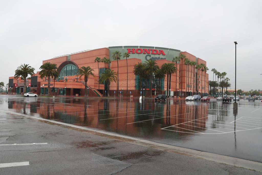 Anaheim, California.
<br>
<br>Los síntomas que podrían indicar tener coronavirus son los de una fiebre o enfermedad respiratoria aguda. Además si has estado de viaje, es necesario que confirmes que no portas el virus.
<br>
<br>La enfermedad puede tardar hasta 15 días en manifestarse como un síntoma.