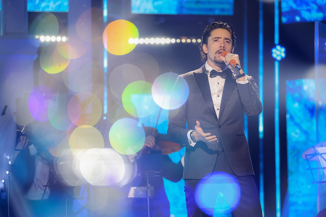 Alex Fernández.