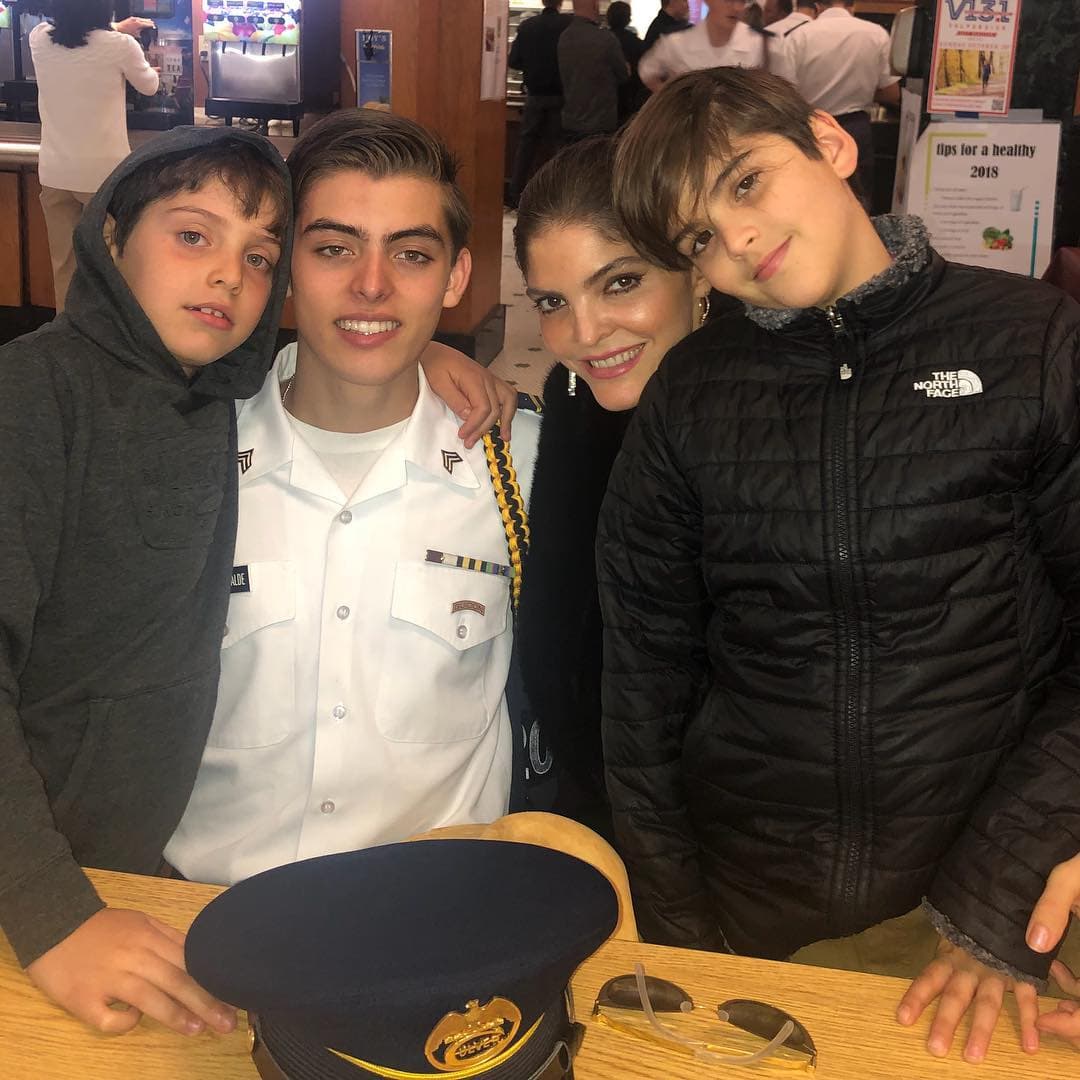 Ana Bárbara suele compartir en redes sociales algunos de los momentos más importantes de su vida en compañía de sus hijos: Emiliano, José María y Jerónimo.