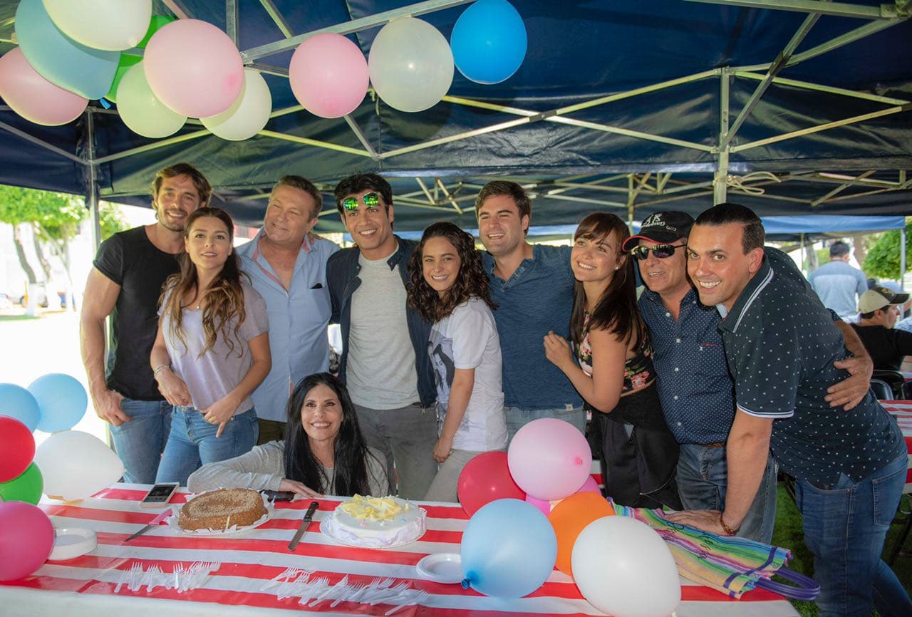 Tenías que ser tú, celebró los cumpleaños de Arturo Peniche y Andrés Palacios