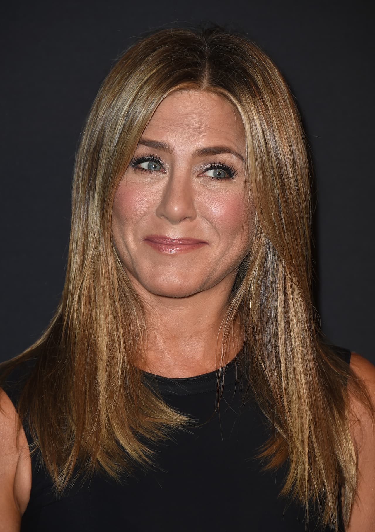 Jennifer Aniston perdonó a su papá por abandonarla en la niñez; la cuarentena los unió