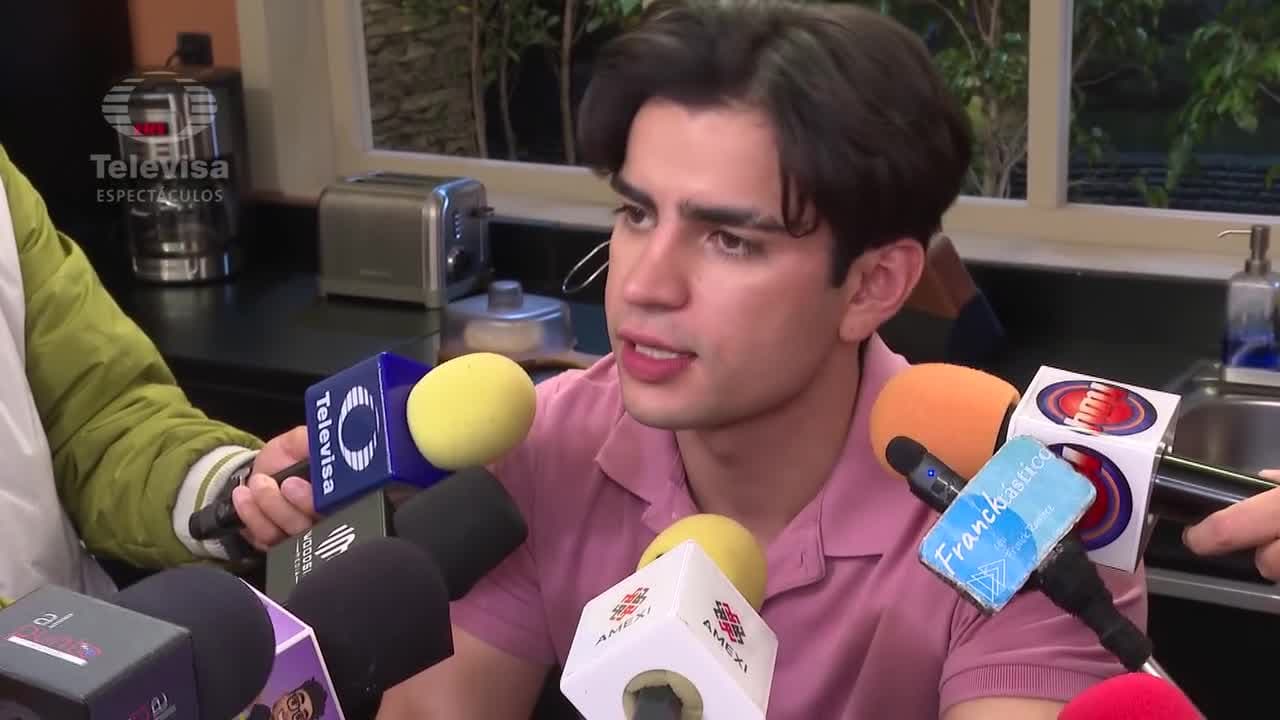 Aarón Mercury debuta como actor y destapa su encuentro con Shakira