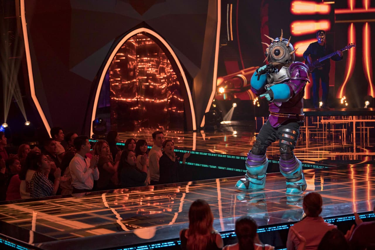 Marciano interpretando un número musical