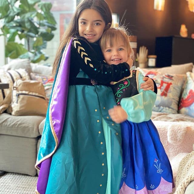 Aitana Derbez mantiene una entrañable relación con su sobrina Kailani y las fotos de su último paseo en la montaña lo prueban. Mira lo bien que se llevan las más pequeñas de la dinastía Derbez.