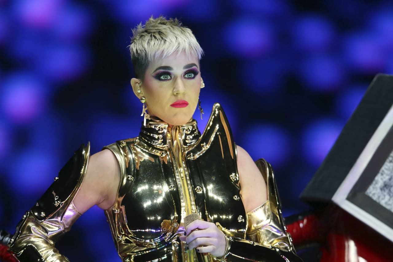 Religiosa muere durante un juicio en contra de Katy Perry
