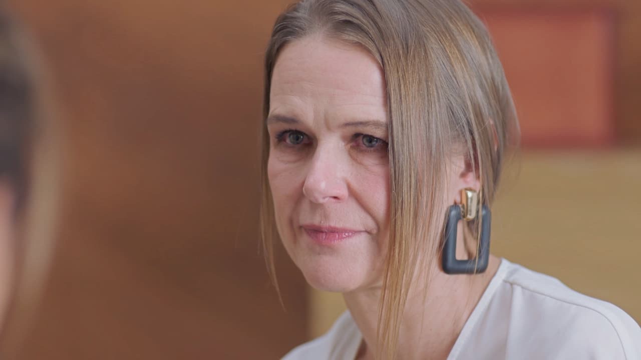 Y por si te preguntabas qué pasó con 'Flavia', la antagonista de la telenovela se dio cuenta de los errores cometidos tras casi perder a su hijo 'Teo'; esto la llevó a no solo cambiar su forma de ser, sino también a pedirle perdón a 'Esther' por haber sido tan mala con ella; ambas terminan siendo amigas.