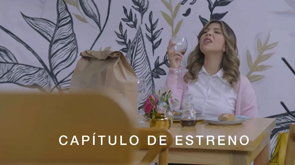 Imagen de promoción del capítulo 'Lady Cucaracha' de 'La Rosa de Guadalupe'