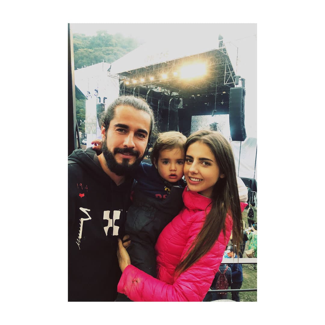 “Cuando estábamos en frente del juez me preguntaron: ‘¿tú que acuerdos tienes?’ y yo dije que él ponga el acuerdo que quiera, yo quiero que mi hijo vea a su papá diario, yo no quiero que mi hijo tenga una fecha para verlo, su papá es su papá y tiene todo el derecho de estar las 24 horas del día como yo”, expresó la intérprete al programa De primera mano.