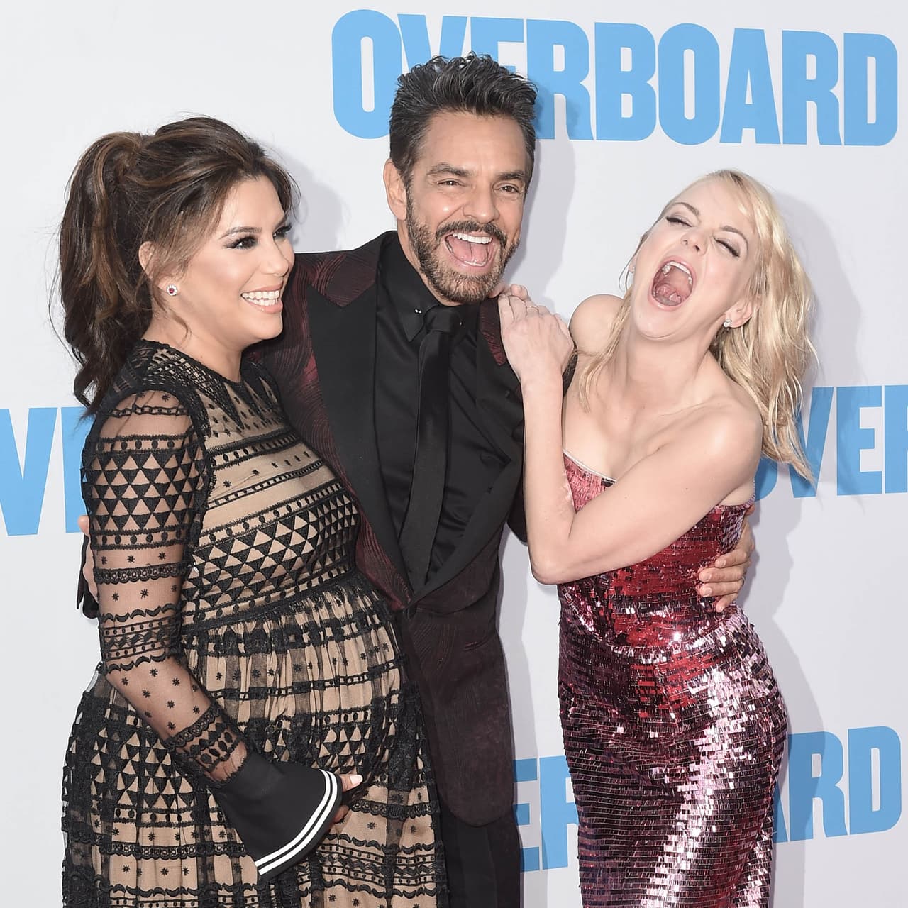 En avanzado estado de embarazo, Eva Longoria acompañó a los actores en esta divertida premier.
