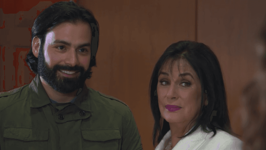 Capítulo 41: Elsa conoce a su padre y a su abuela
