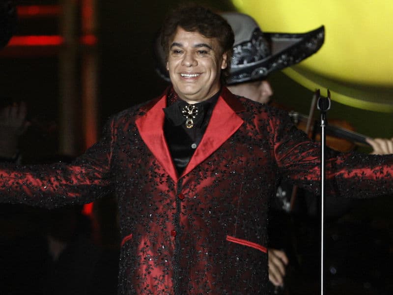 Recientemente el exmánager de Juan Gabriel indicó que el cantante se hace pasar por muerto por miedo a que su familia lo mate de verdad.