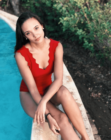 Desde el inicio, los fans han mostrado mucho amor a tu personaje, ¿cómo te sientes del recibimiento a Camila?
<br>
<br>“Ha sido increíble la respuesta a Camila, los fans son hermosos y un súper motor que me impulsa todos los días. Trato de contestar siempre sus mensajes aunque a veces no se puede. Estoy súper agradecida con todos y cada uno de ellos por todo el apoyo y amor que me dan”.