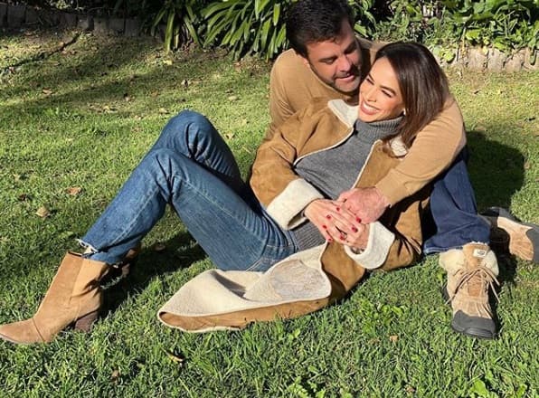 Biby Gaytán y Eduardo Capetillo compartieron en Instagram cuánto se aman. "Eduardo Capetillo te amo demasiado", dijo la actriz.