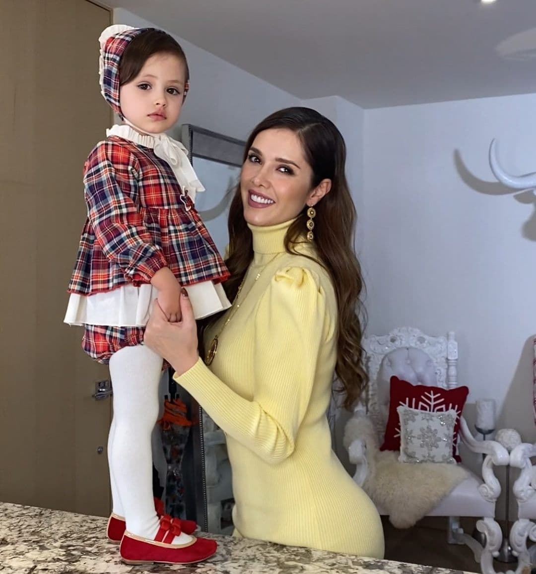 Marlene Favela y los mejores looks con los que ha vestido a su hija Bella