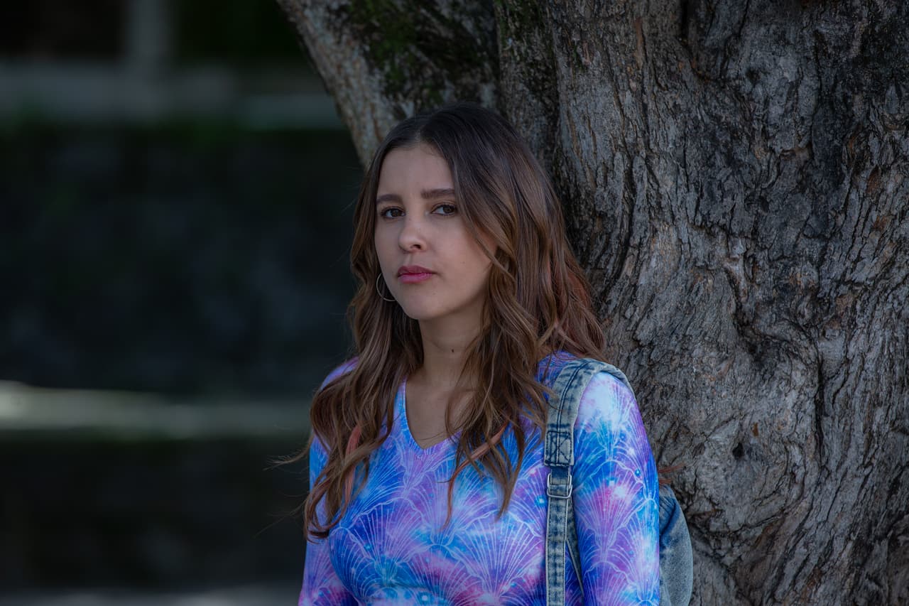 "Pero ¿qué pasa cuando nos quedamos solas y debemos enfrentar la vida sin el amor de aquel hombre que tanto nos contaron? Hay que aprender a no depender de nadie, ese es el primer paso para vencer el desamor".
<br>
<br>Sigue esta gran historia de lunes a viernes a las 8:30 pm. con Las Estrellas.