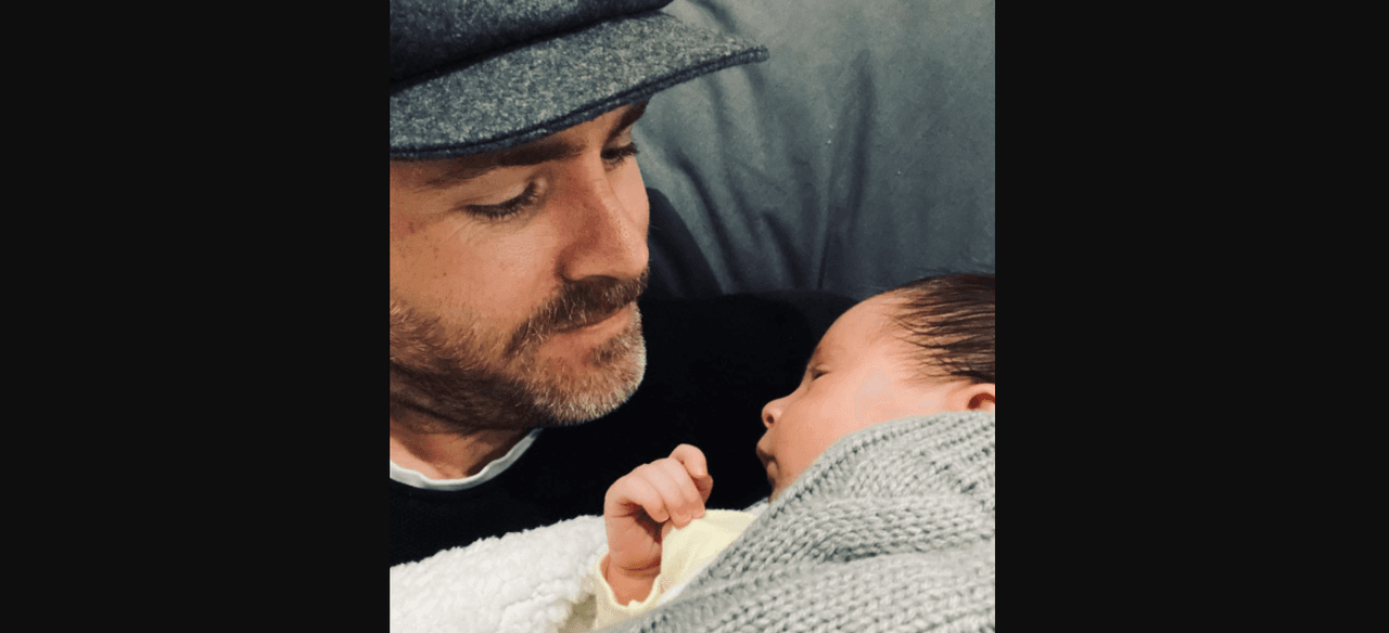 “Es una belleza”, “Todo un príncipe”, “Muero de amor”, “Seguro se parece a ti”, “Gracias por compartir estos momentos”, “Qué foto tan más linda”, “Qué emoción, los amo con el corazón”, “Hermosos”, son algunos de los mensajes que recibe en Instagram.