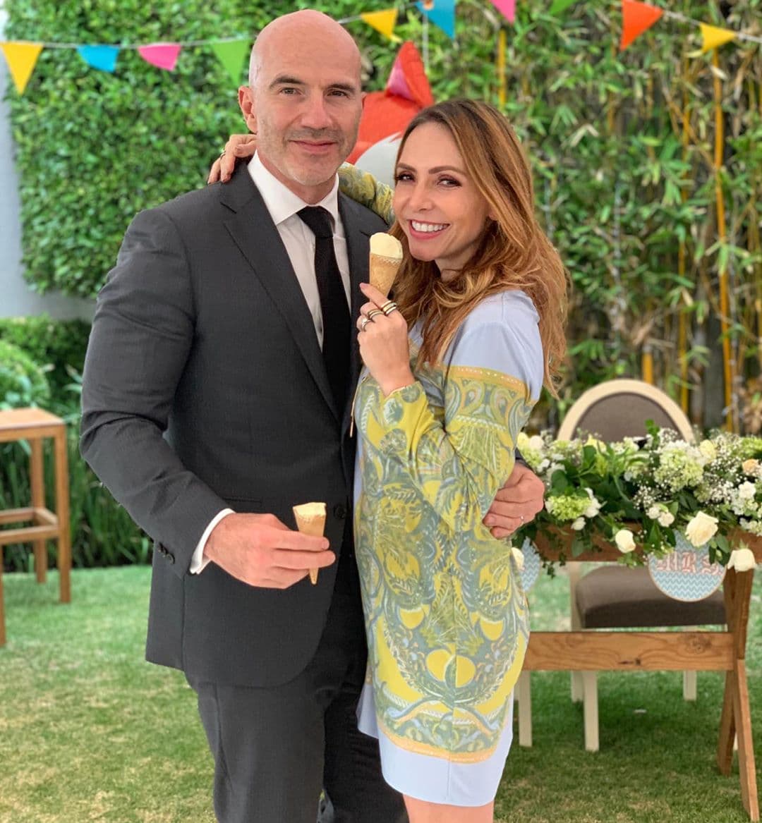 El bebé de Erika Zaba, del que aún no revela el sexo ni el nombre que llevará, es fruto de su matrimonio con Frank Oliveros, con quien se casó el primero de julio de 2017 en la Hacienda Los Picachos en San Miguel de Allende, Guanajuato.