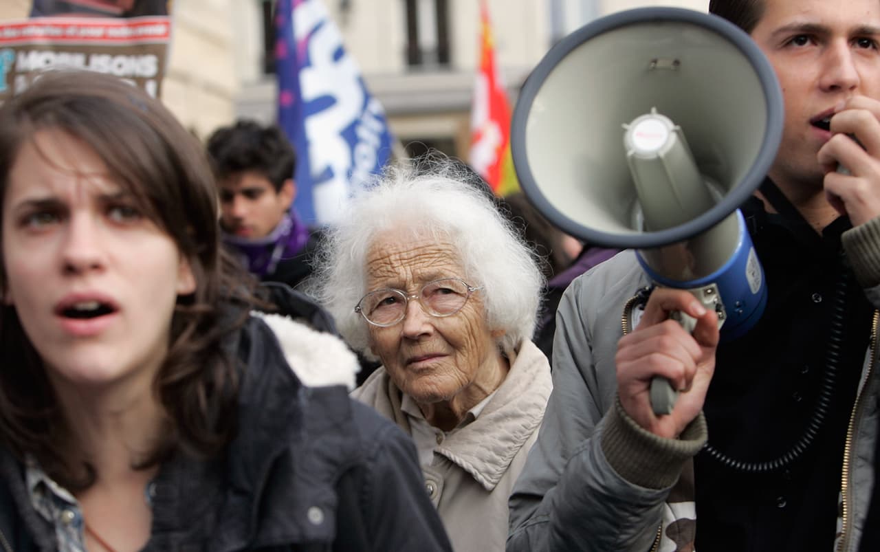 Esto opinan 10 mujeres mayores sobre el movimiento feminista actual