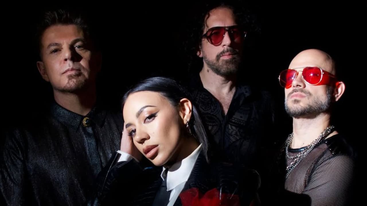 Vocalista de Playa Limbo impacta al aparecer en silla de ruedas: ¿qué le pasó?