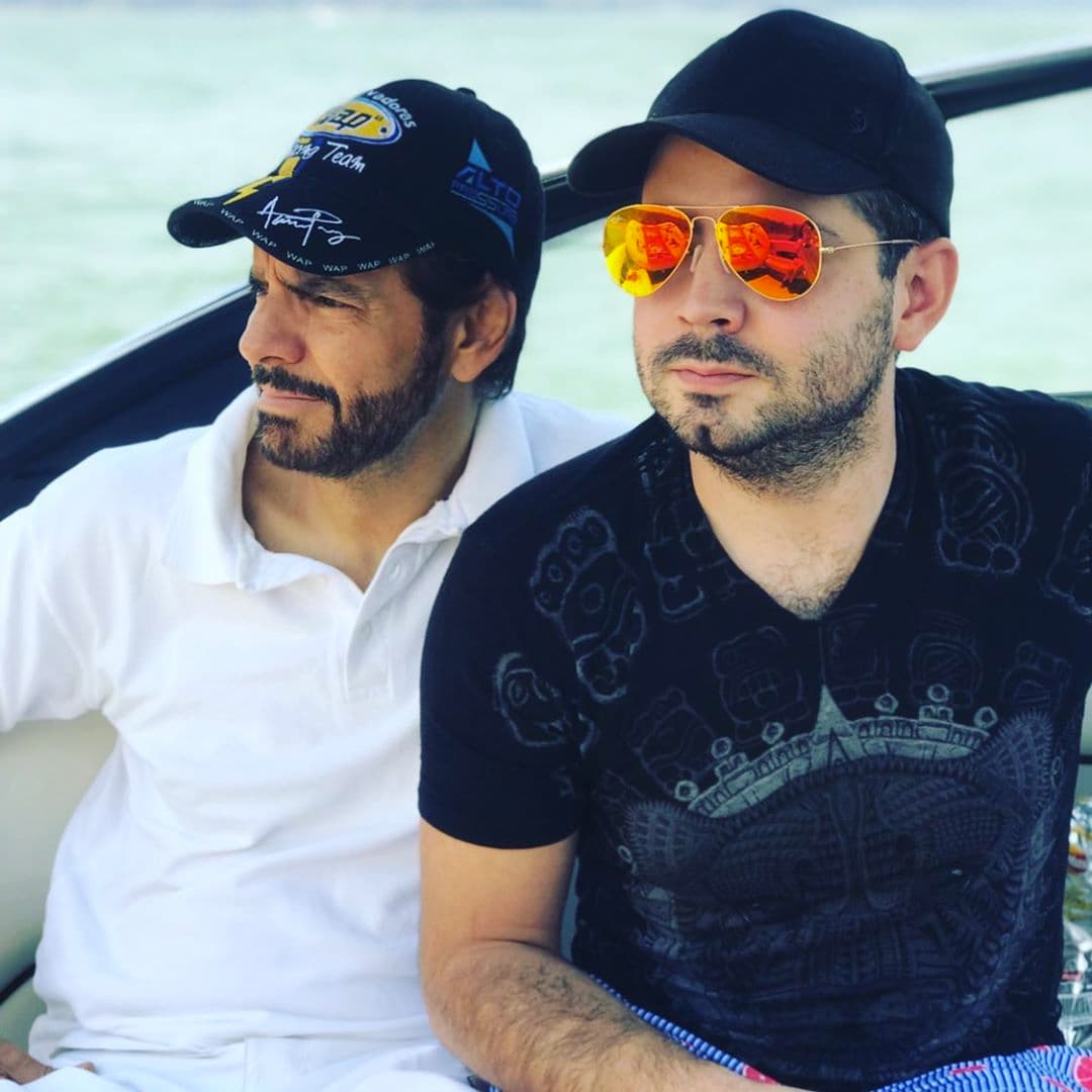 Además, el también youtuber descartó que su futura boda sea el momento ideal para que sus progenitores lleguen a un acuerdo de paz. “Lo he pensado muchísimas veces, el día que me case pues ahí van a estar los dos, obviamente a muchos metros de distancia, ¿No? No en la misma mesa. Yo creo que su relación siempre ha sido mala y va a seguir mala y seguirá mala por el resto de nuestras vidas”, dijo.