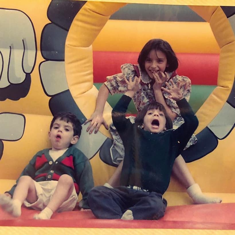 Cuando las cosas parecían estar en calma, en agosto de 2018 Victoria habló de las fiestas de cumpleaños que hacía para su primogénito a un programa de espectáculos luego de que Aislinn Derbez destapara que sus festejos infantiles eran más sencillos.
