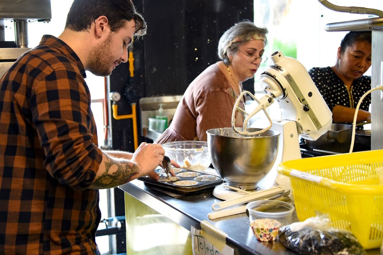 Familias Frente al Fuego buscará mostrar la gran riqueza gastronómica de México. El programa se estrenará el domingo 14 de julio de 2019.
