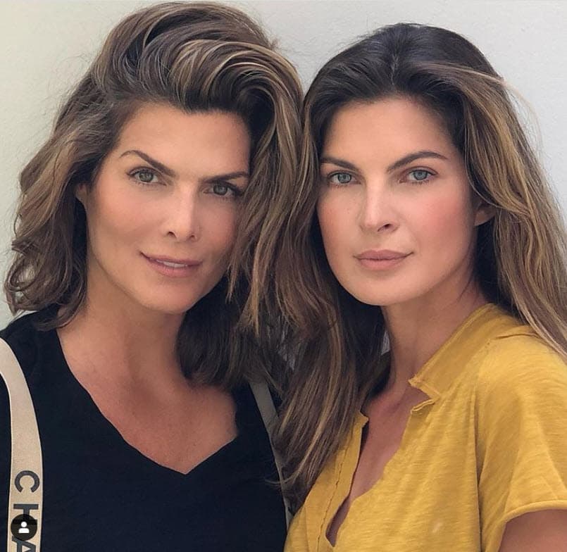 Pero entre todas las celebridades que comentaron la nueva imagen del cantante, resaltó el de 
<b>la esposa de <a href="https://www.univision.com/famosos/montserrat-oliver-cambio-imagen-famosos-opinando-fotos">Montserrat Oliver</a></b>. 
<br>