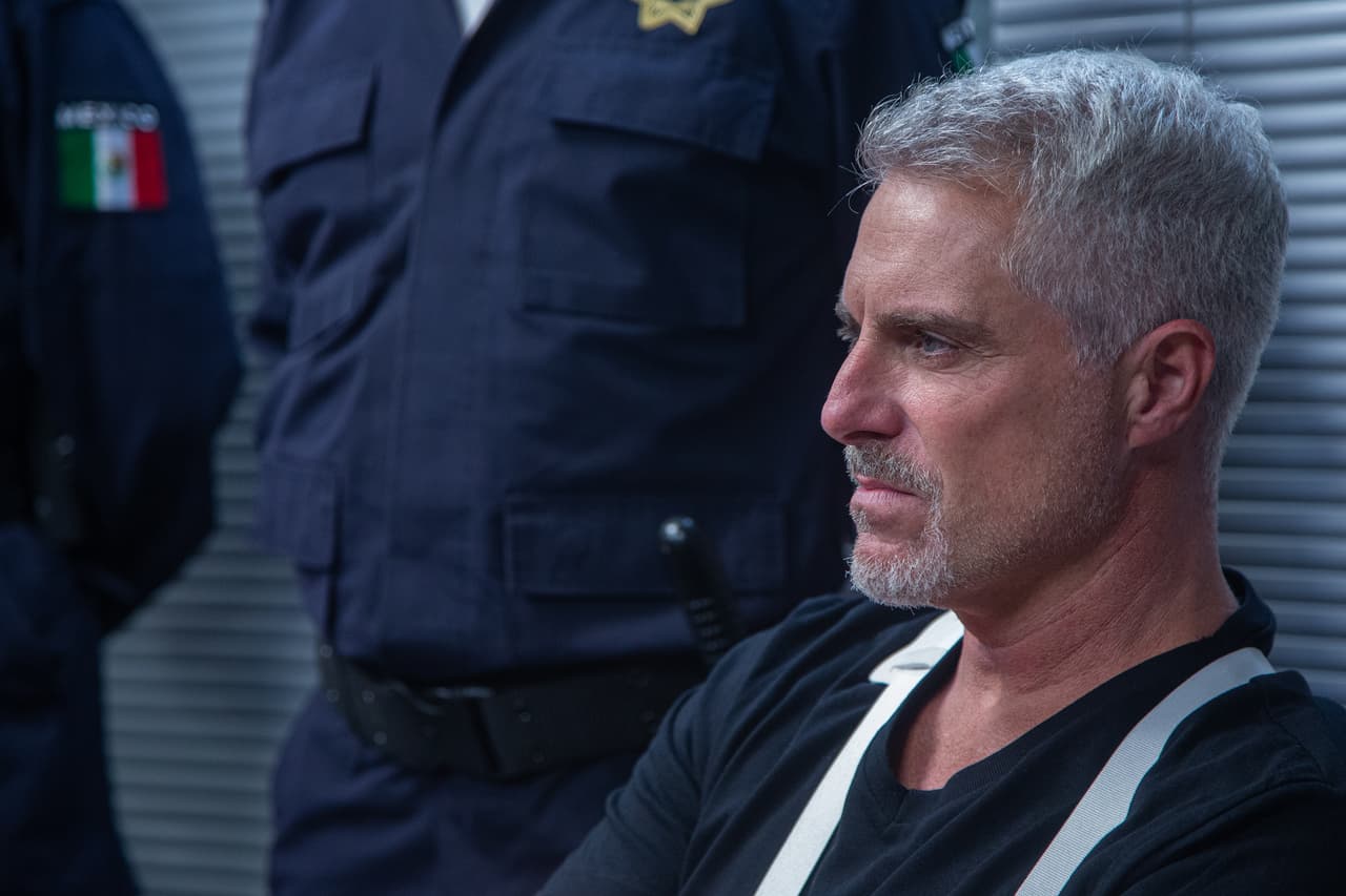 El inspector le revela a 'Aníbal' que su ADN confirma que él mató a 'Lili'; él lo niega, pero nada podrá salvarlo.