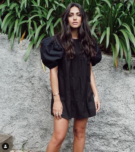 Renata Notni es una actriz, quien decidió incursionar en el mundo de la moda con su marca de ropa que se llama RM Notnicolokuris.