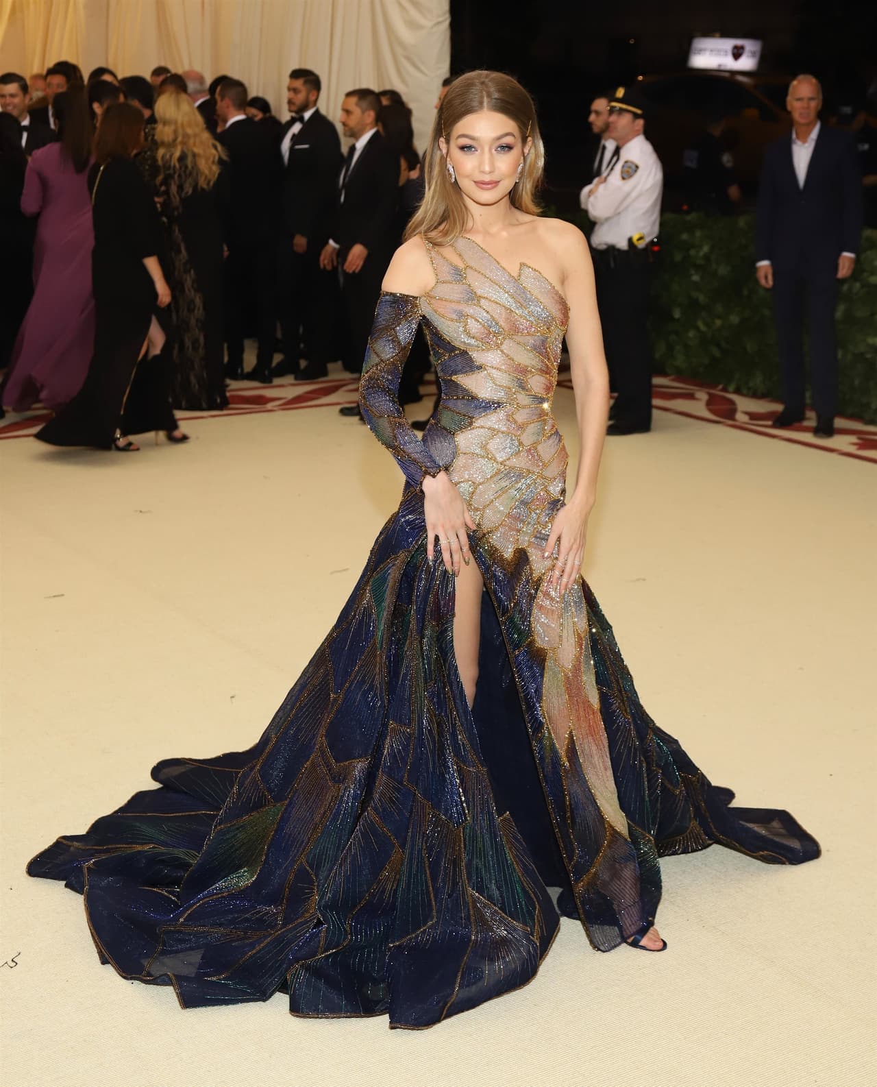 Como toda una divinidad, Gigi Hadid.